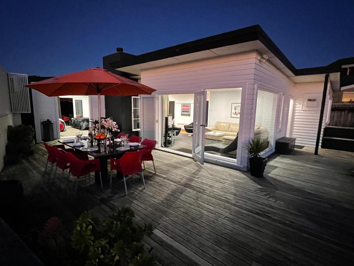 Ocean Front East End Beach House New Plymouth Exteriör bild