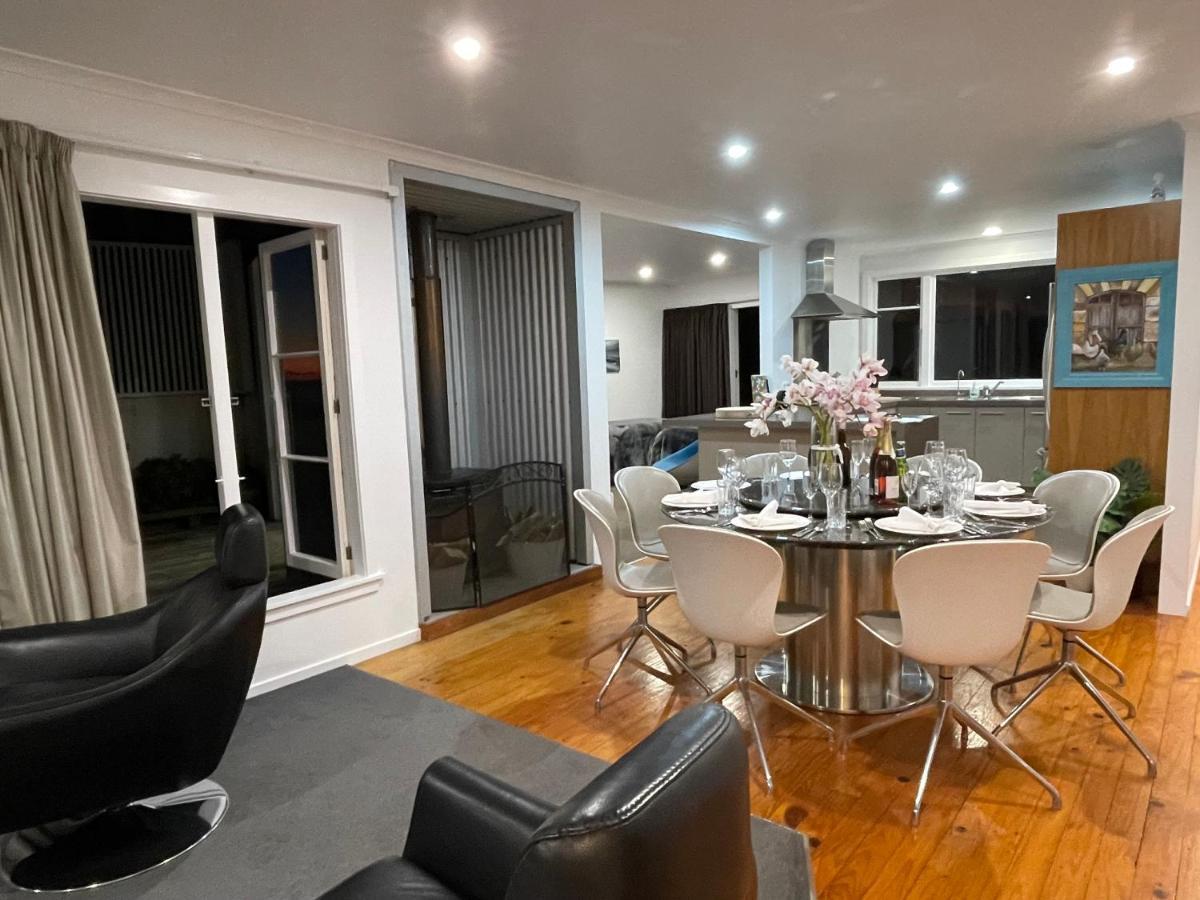 Ocean Front East End Beach House New Plymouth Exteriör bild